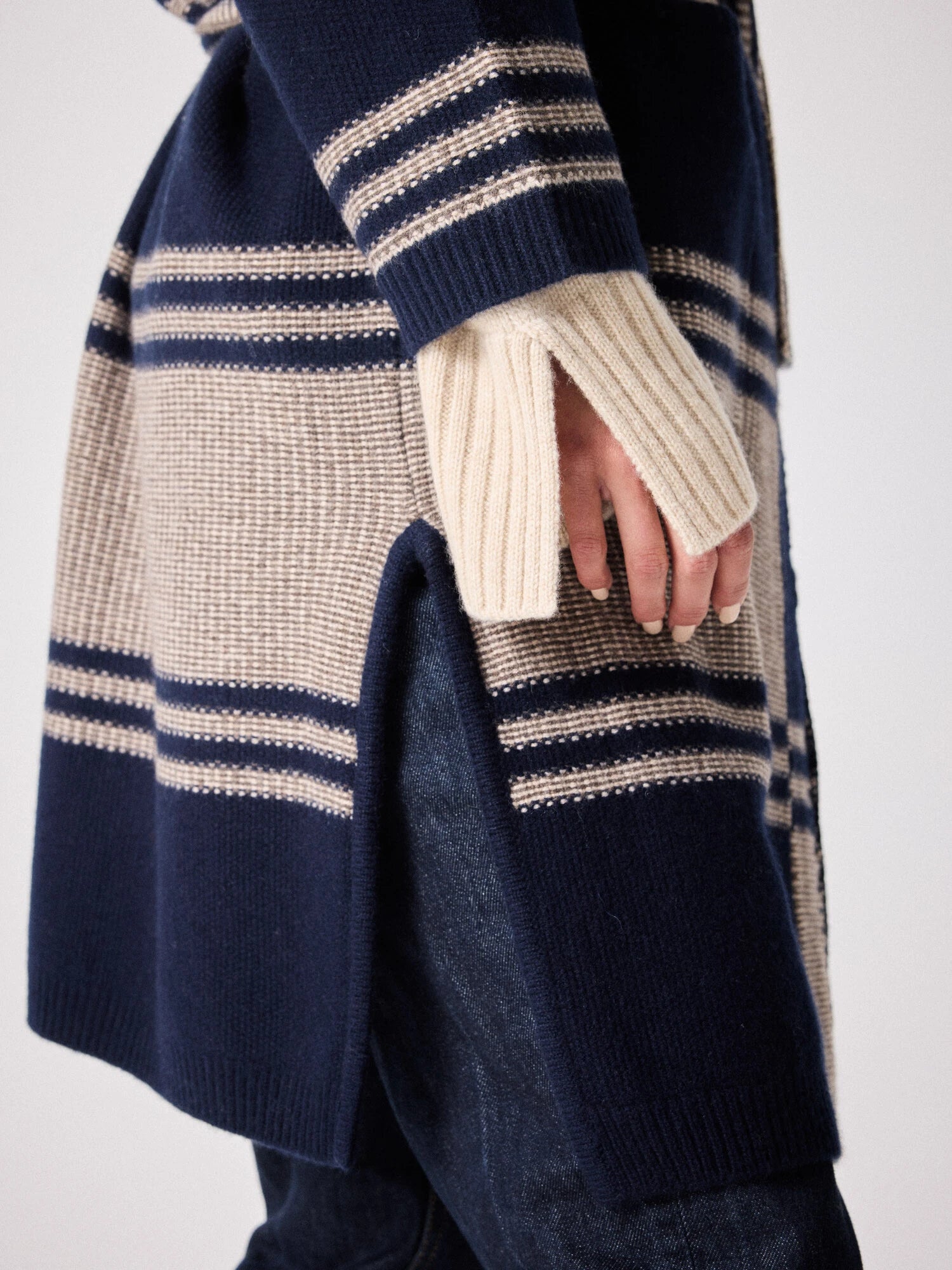 Stripe knit cardigan in navy and beige with tie belt