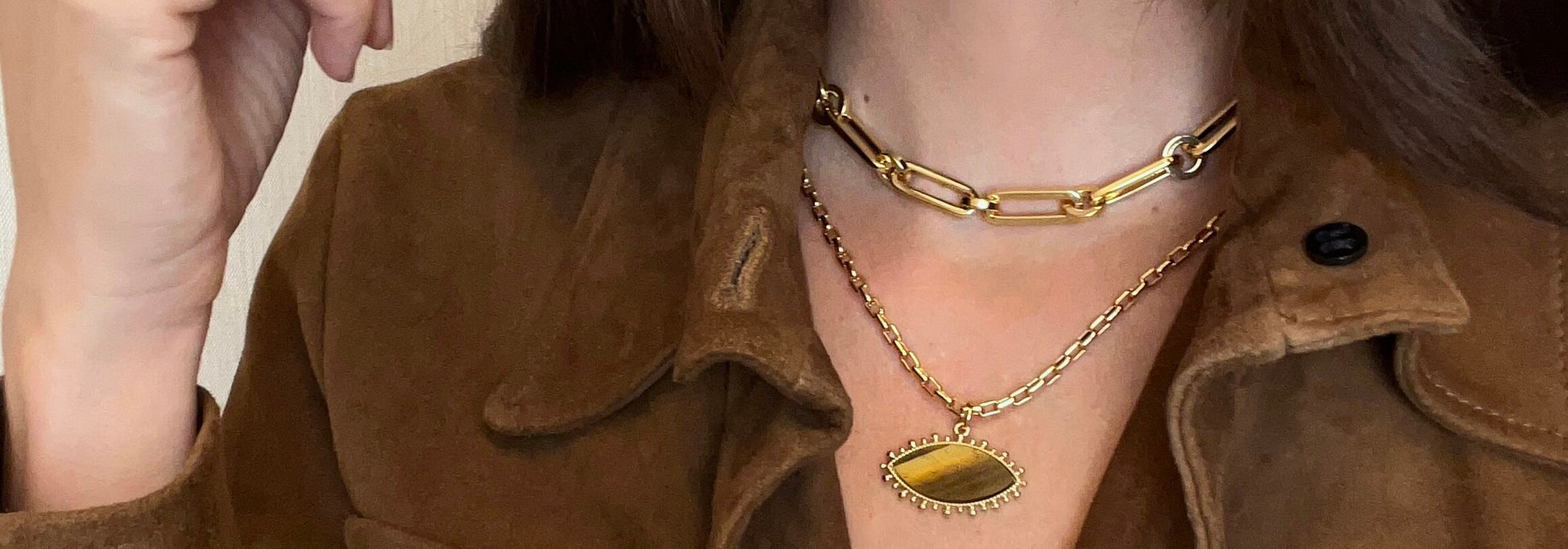 Gold chunky link choker chain