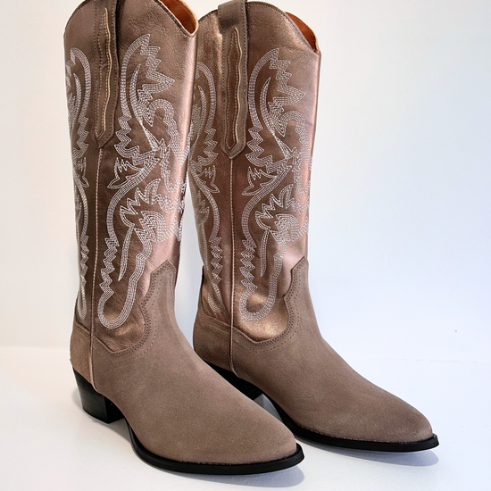 Metalic leather and beige suede mid-calf cowboy boot with contrast stitching and black wooden slanted stacked heel