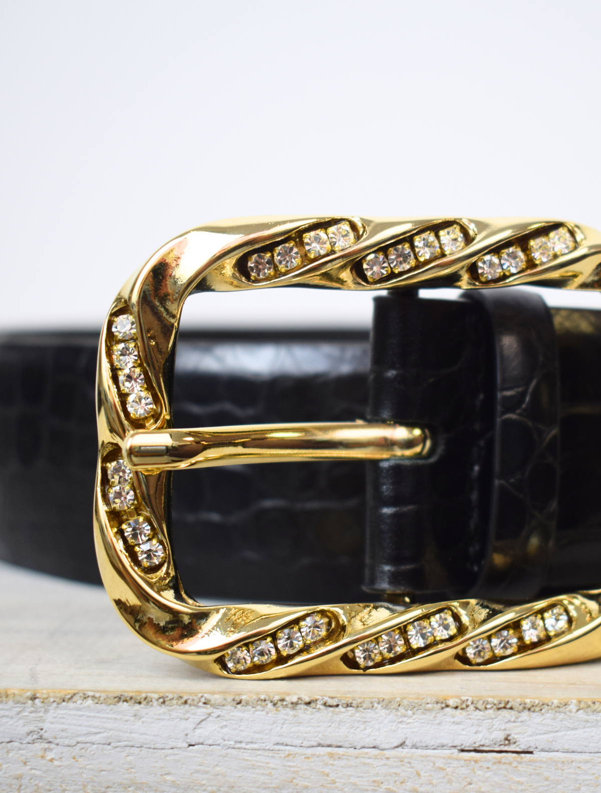 How To Style The Saint Laurent Logo Buckle Belt - Sassy In The City