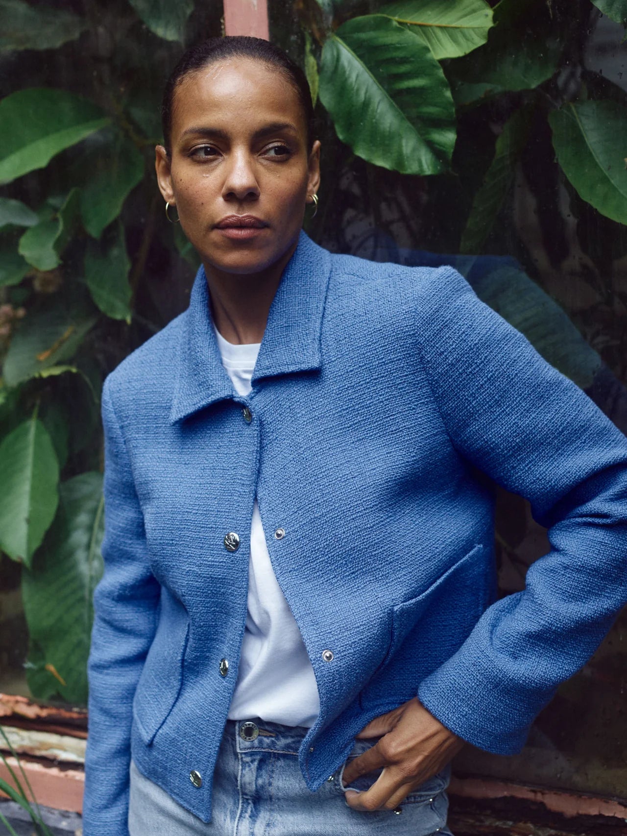 blue jacket with gold buttons and 2 pockets model