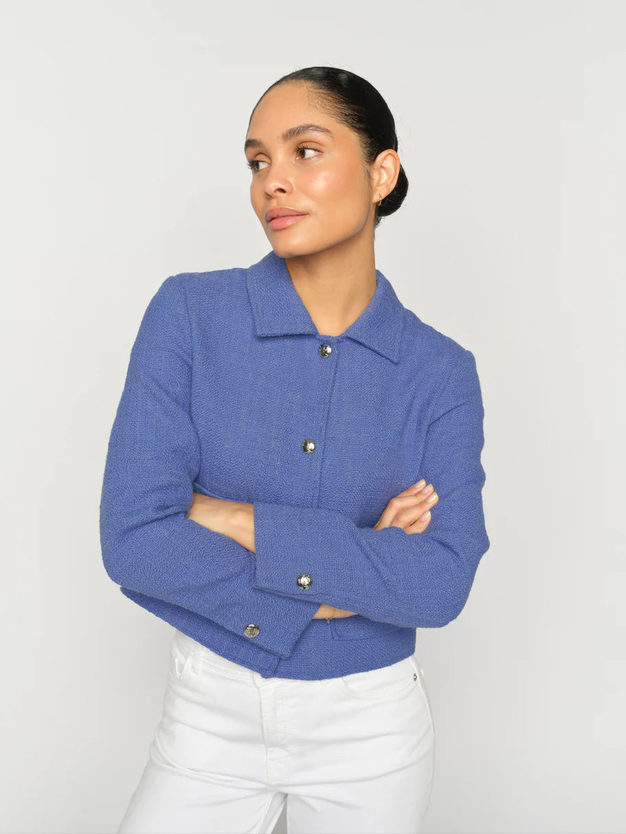 blue jacket with gold buttons and 2 pockets  model