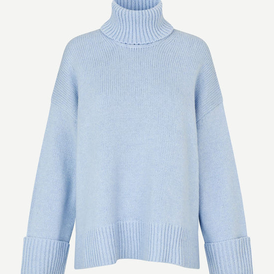 turtleneck heavy knit jumper with ribbed edging and a light blue hue from samsoe samsoe