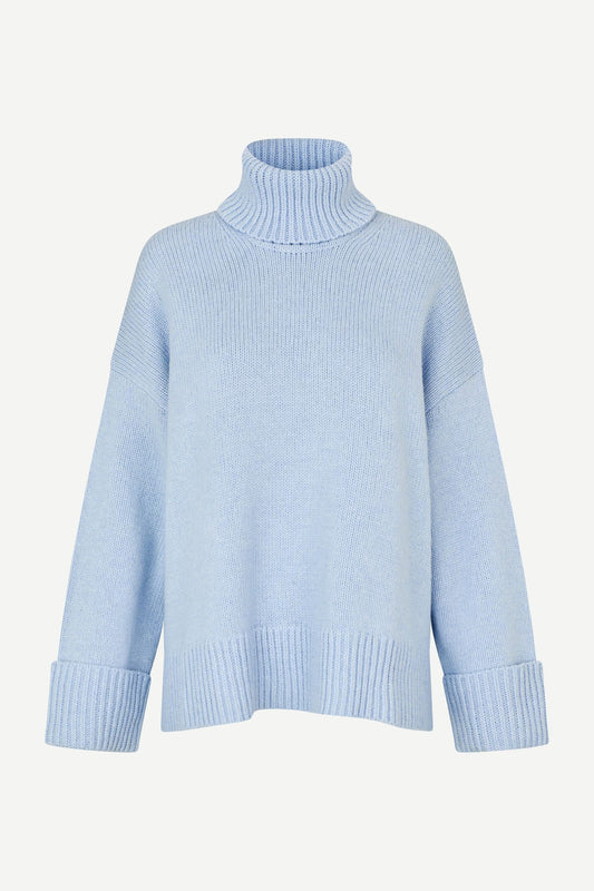 turtleneck heavy knit jumper with ribbed edging and a light blue hue from samsoe samsoe