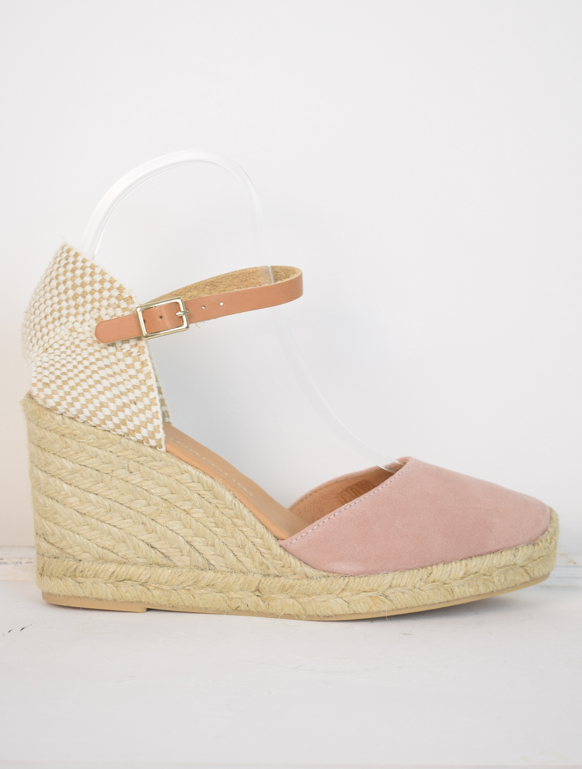  blush coloured wedge sandal with closed toe