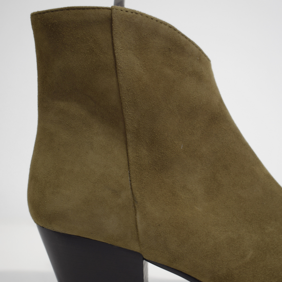 Western style suede boot