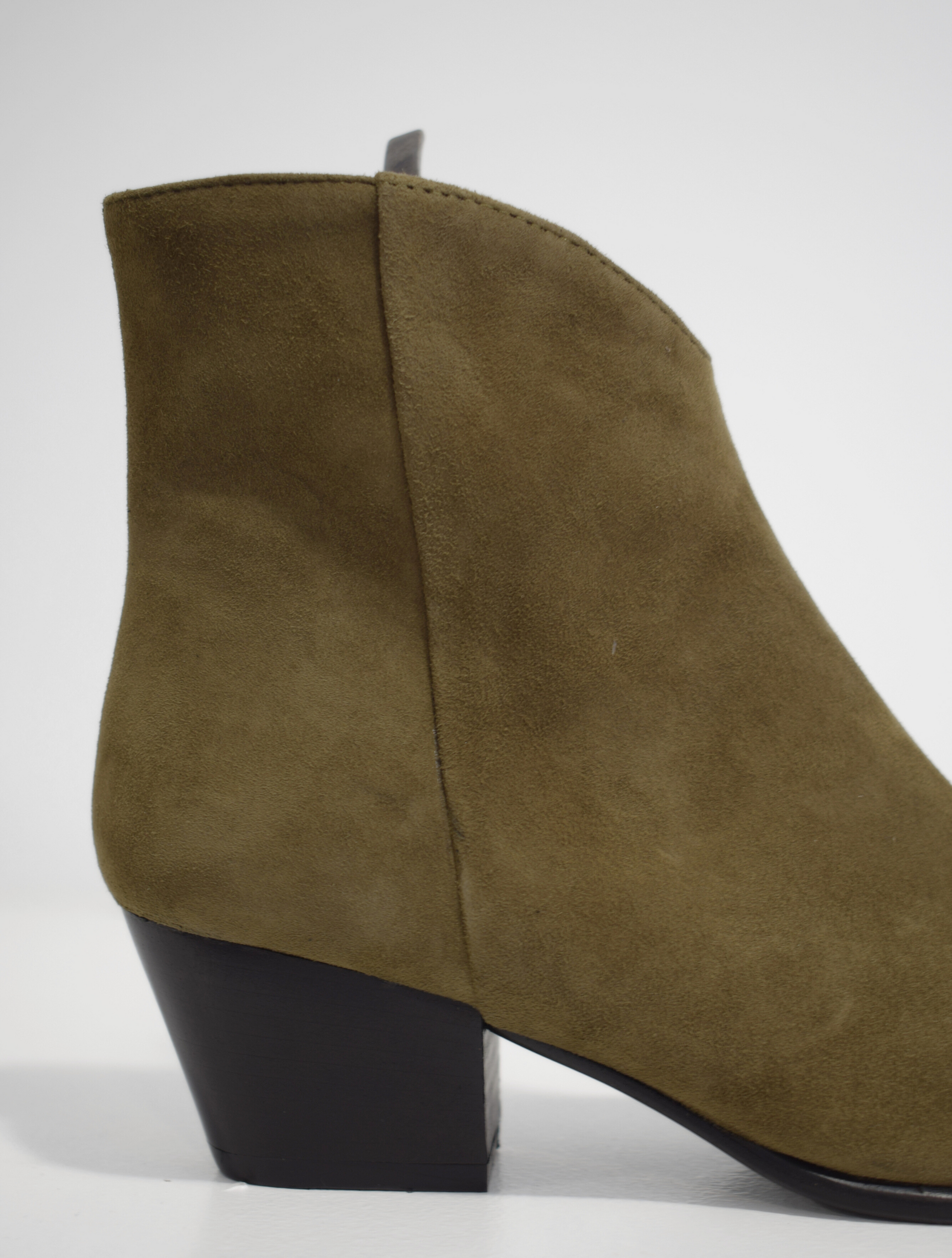 Western style suede boot