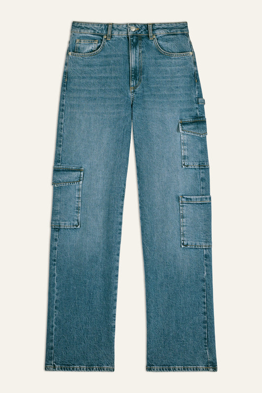 Straight cut loose fit jeans with leg pocket details