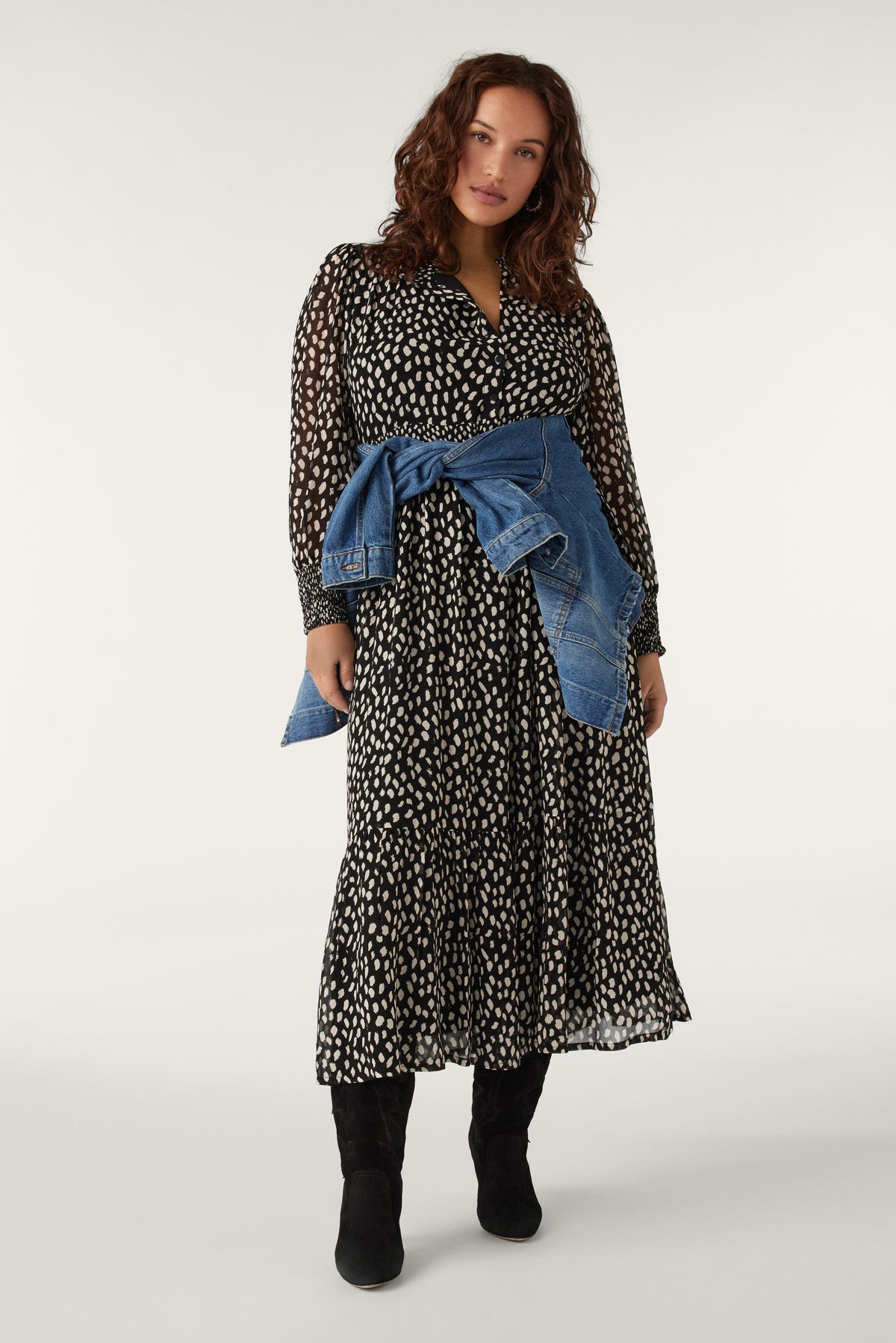 Long midi monochrome dress with long puff sleeves and contrast print details