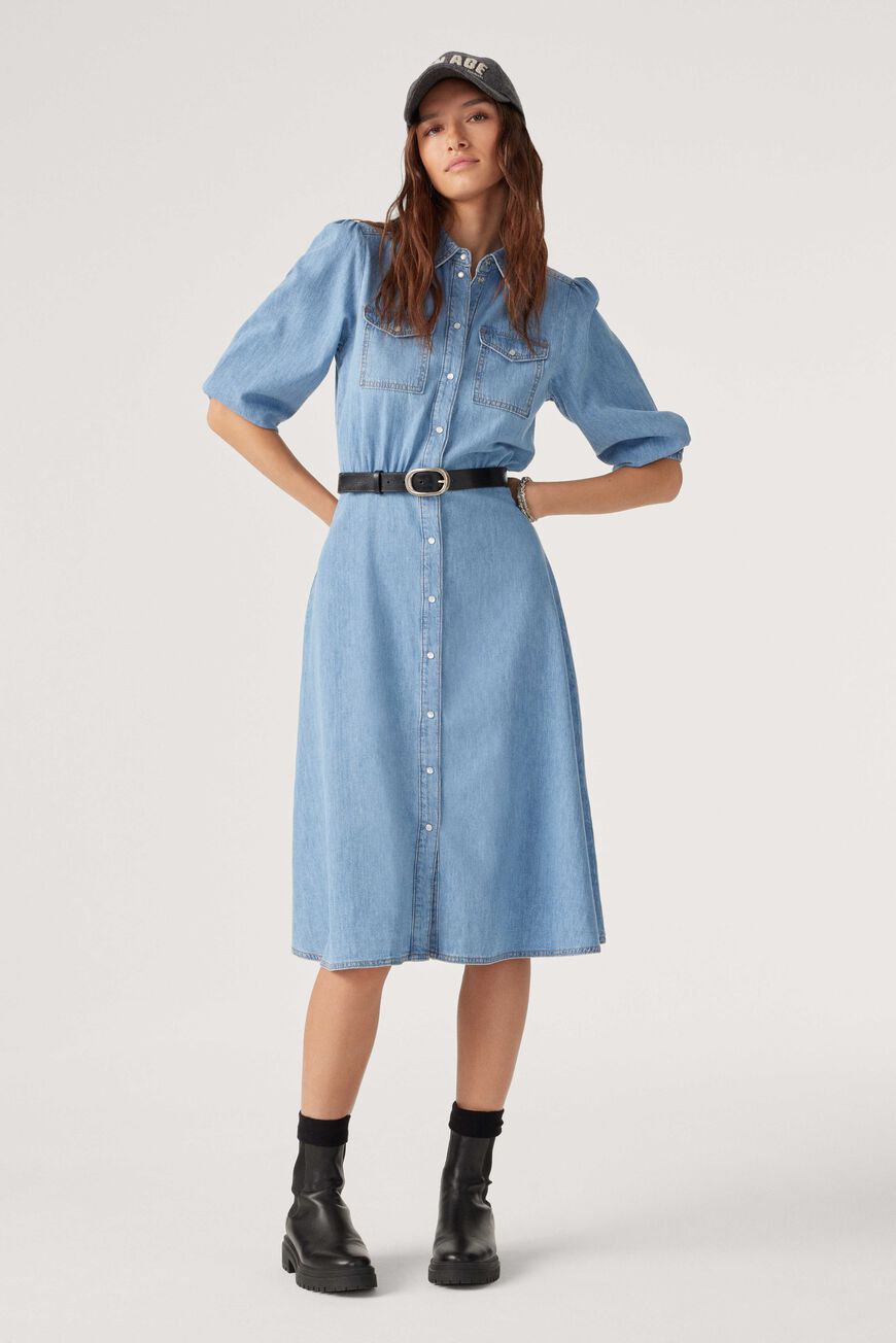 Western styled denim dress that poppers through and has a classic collar and elbow length sleeves