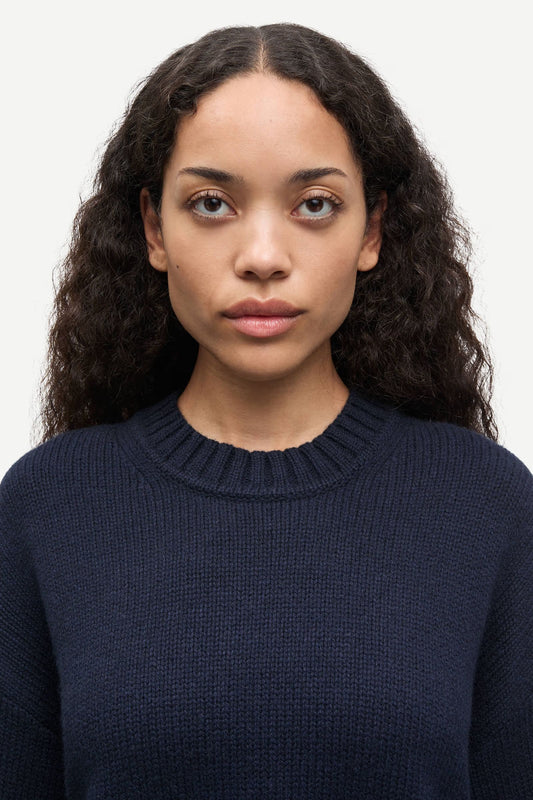 Sakeiku Sweater Salute