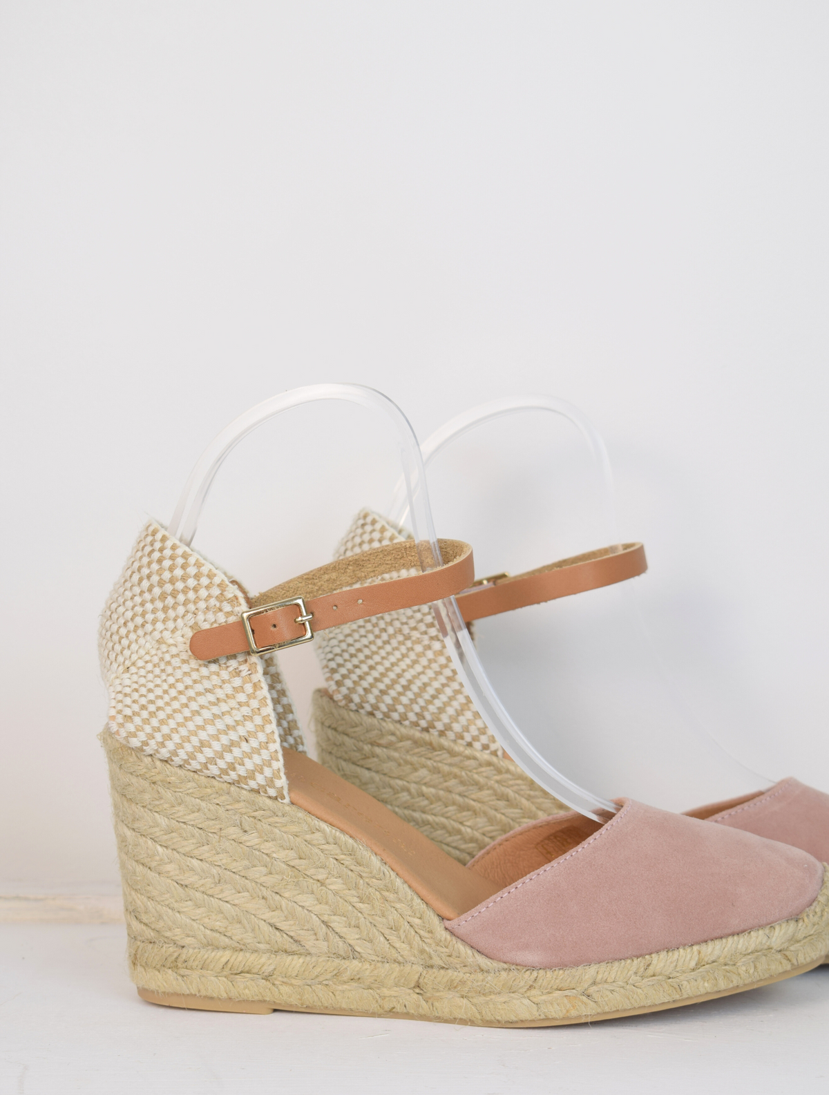  blush coloured wedge sandal with closed toe