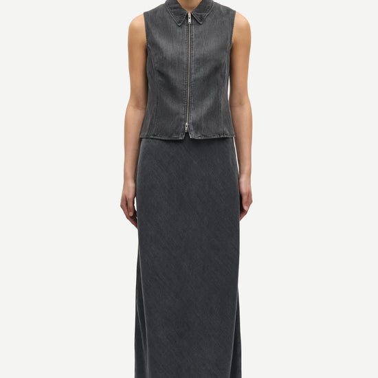 mid length grey skirt with elasticated waist and tie from samsoe samsoe model shot