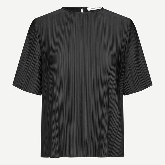 short sleeve pleated black top with round neck from samsoe samsoe