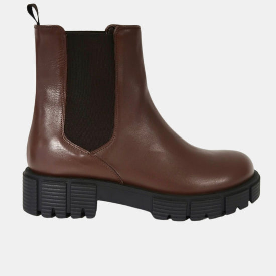 chocolate brown boots with rubber sole and elasticated tabs 