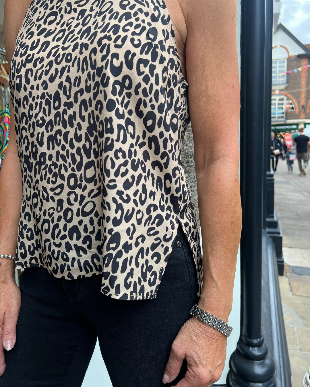 High neck leopard print top with no sleeves 