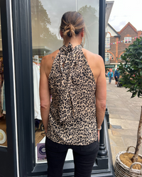 High neck leopard print top with no sleeves 