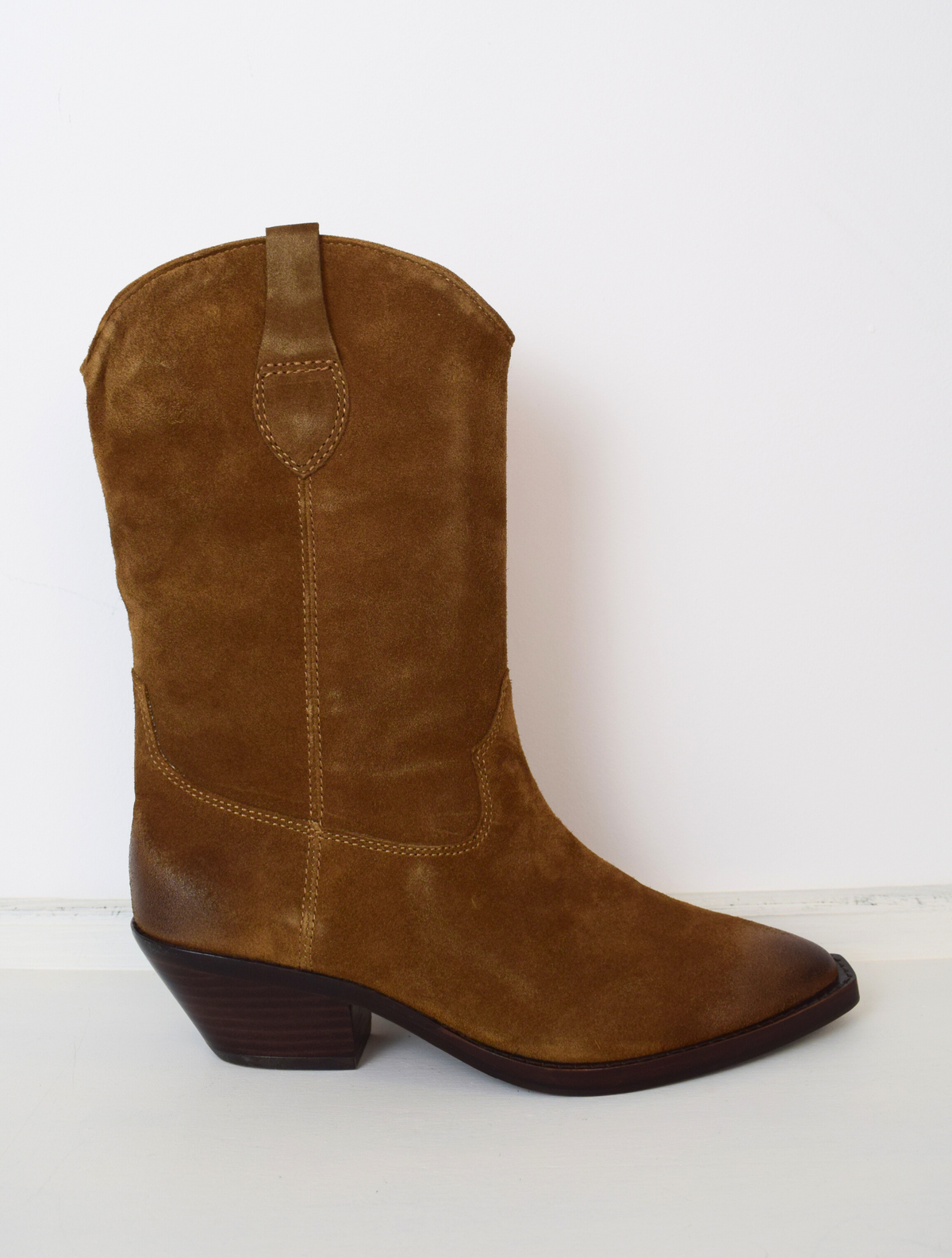 Suede cowboy boot with small heel 