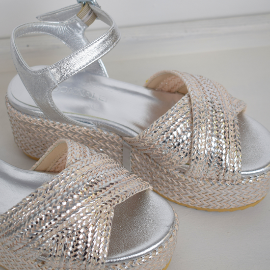 Silver raffia flatform sandals