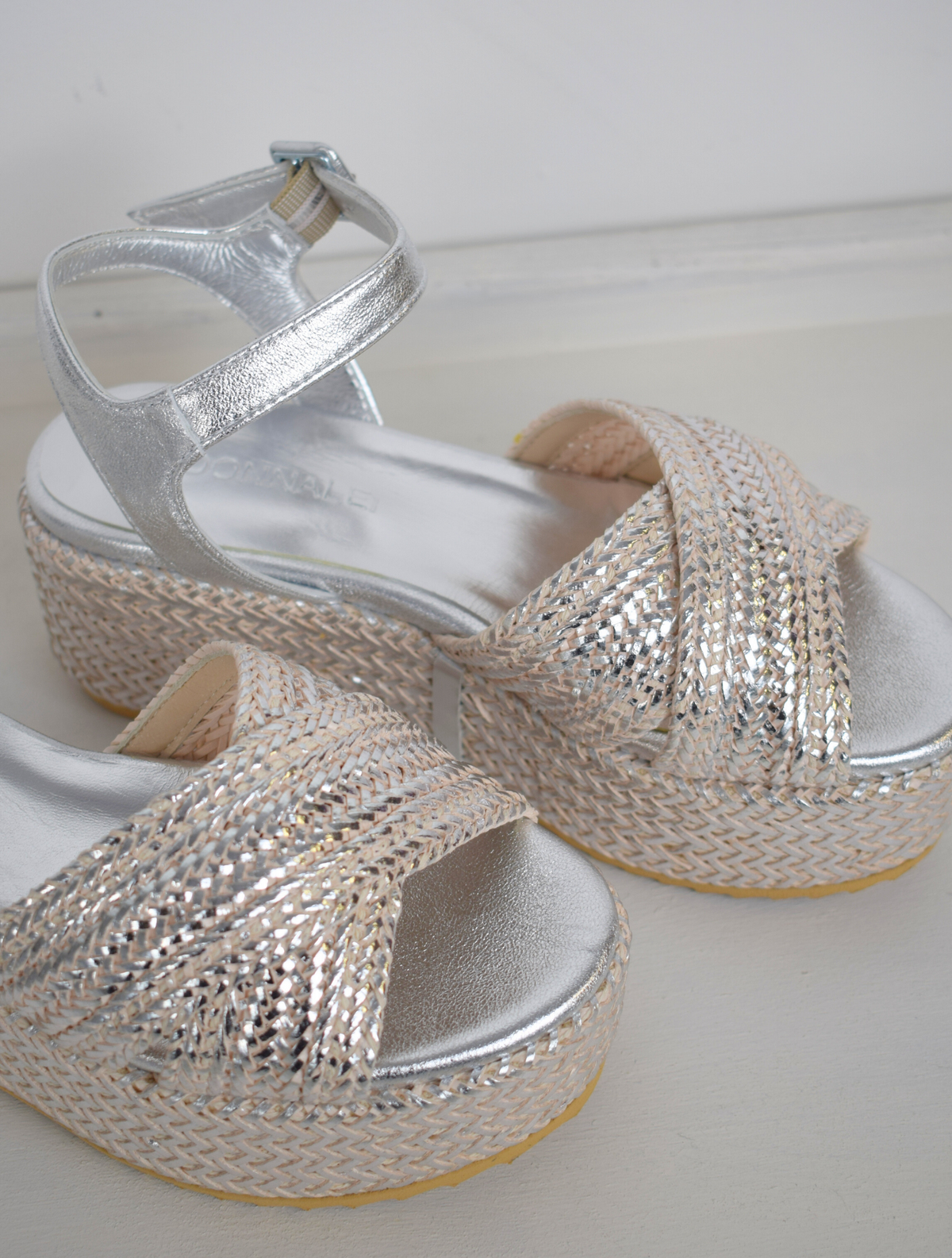 Silver raffia flatform sandals