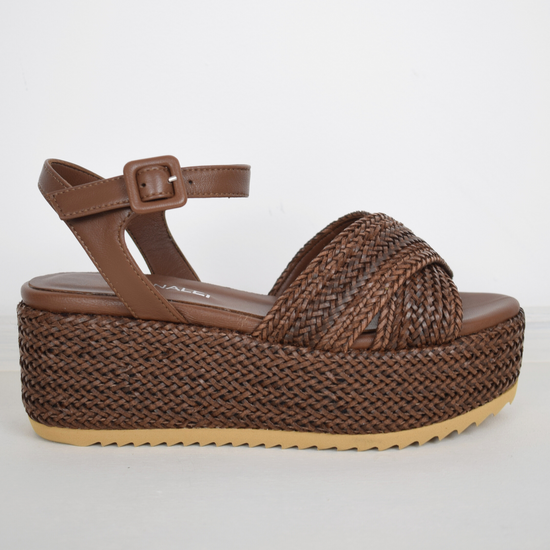 Tan raffia sandle