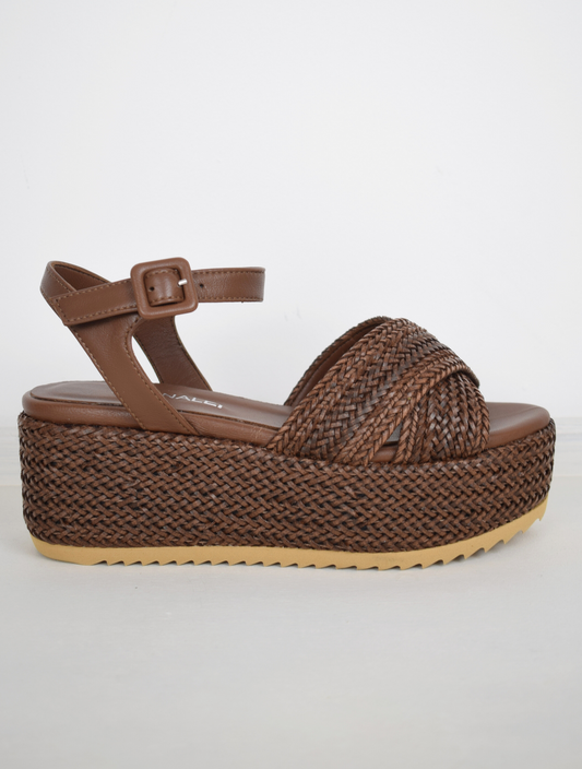 Tan raffia sandle