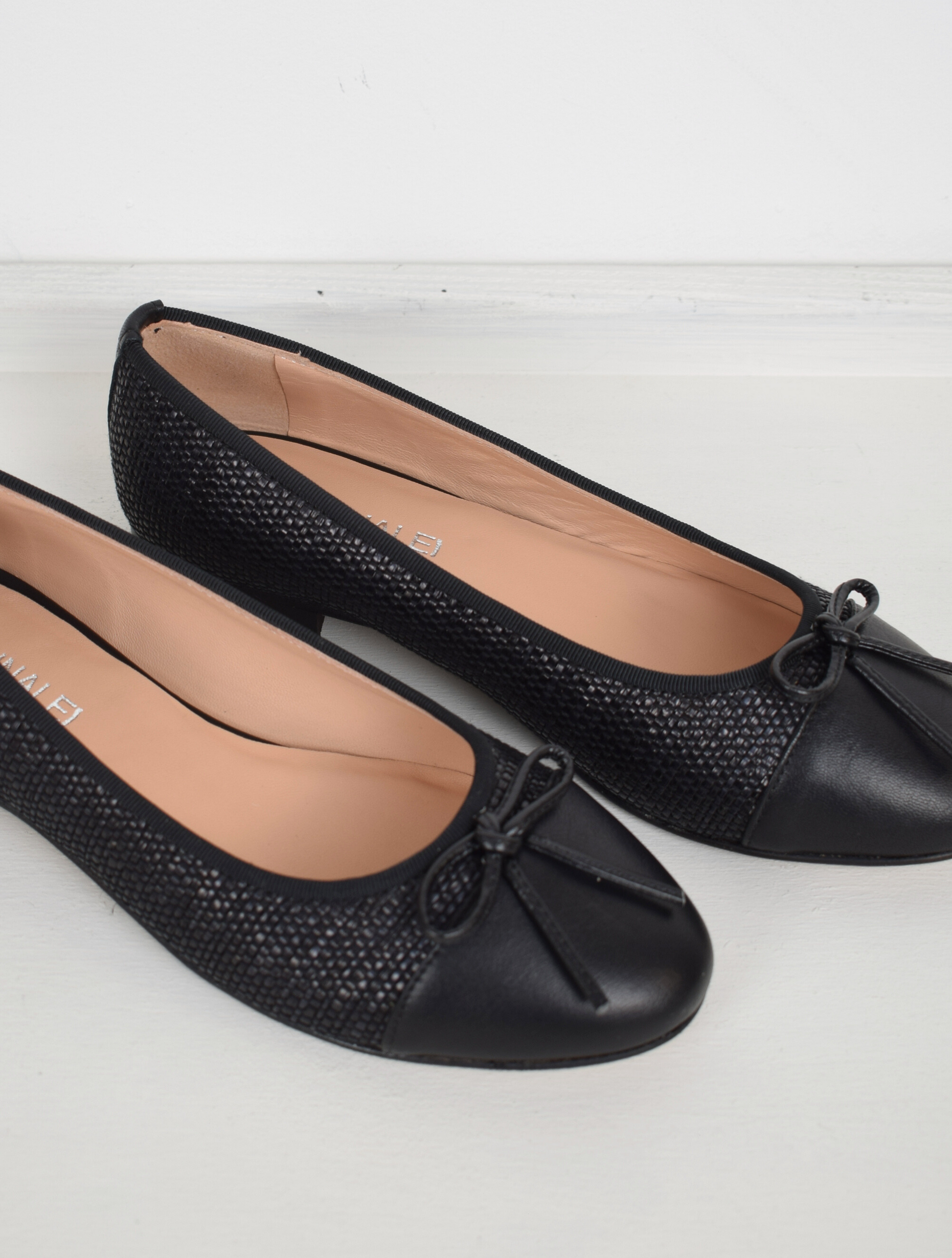 black raffia leather ballet flat