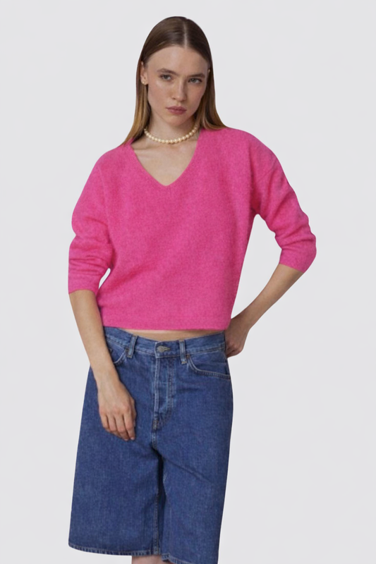 Brushed cashmere V neck knit in hot pink