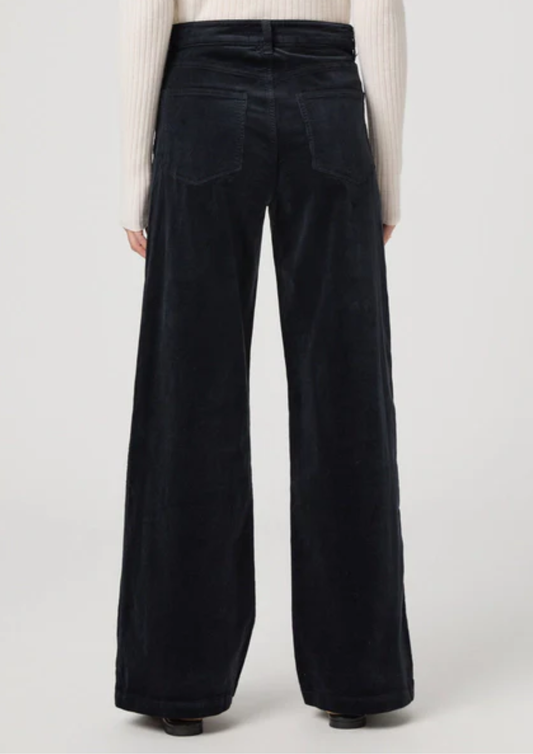 Anessa 31 Stitch Utility Pockets Navy