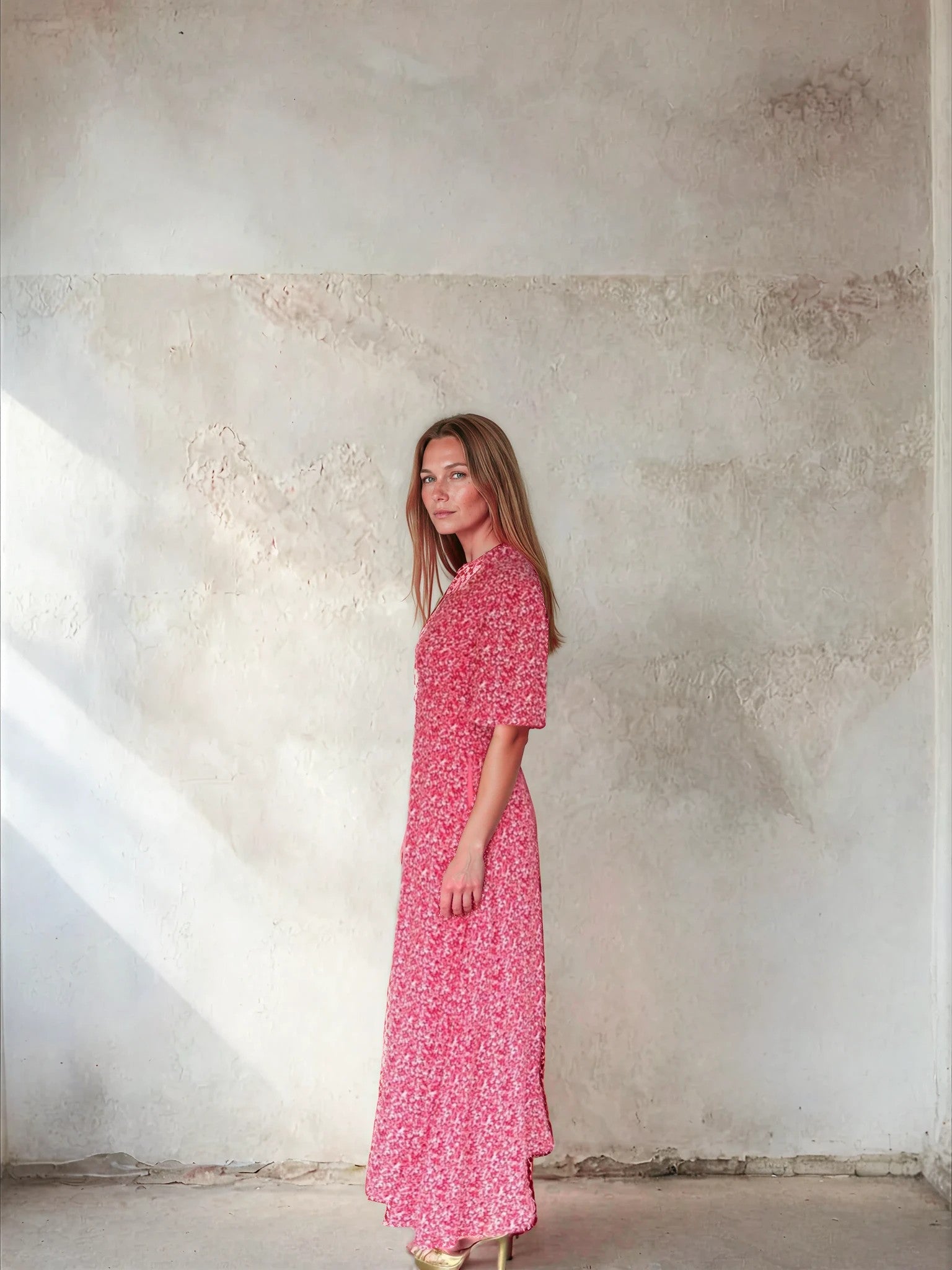 Ditsy print V neck sleeve with elbow length sleeves from Sirens