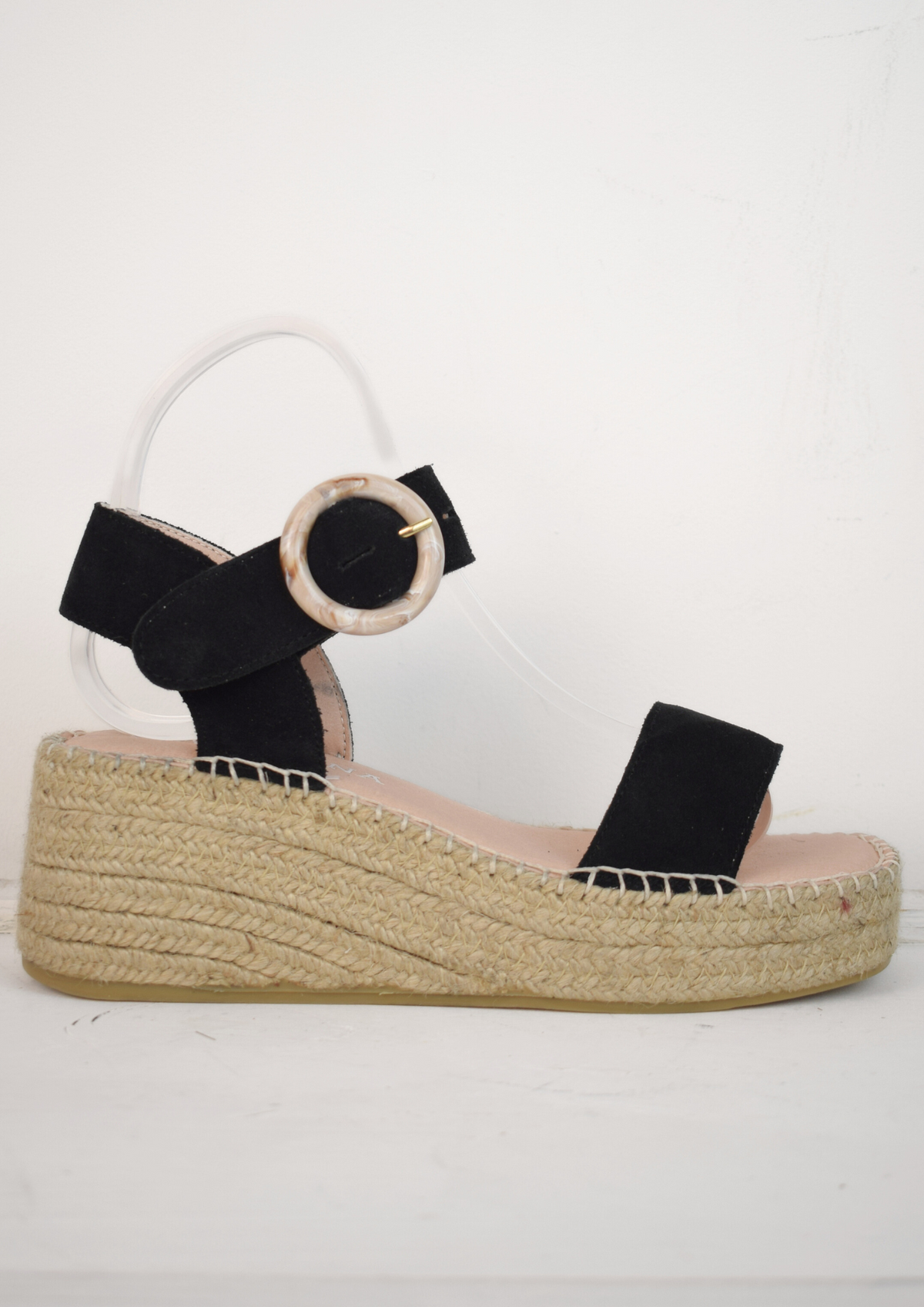 Black flatform sandals with buckles on the ankle strap 