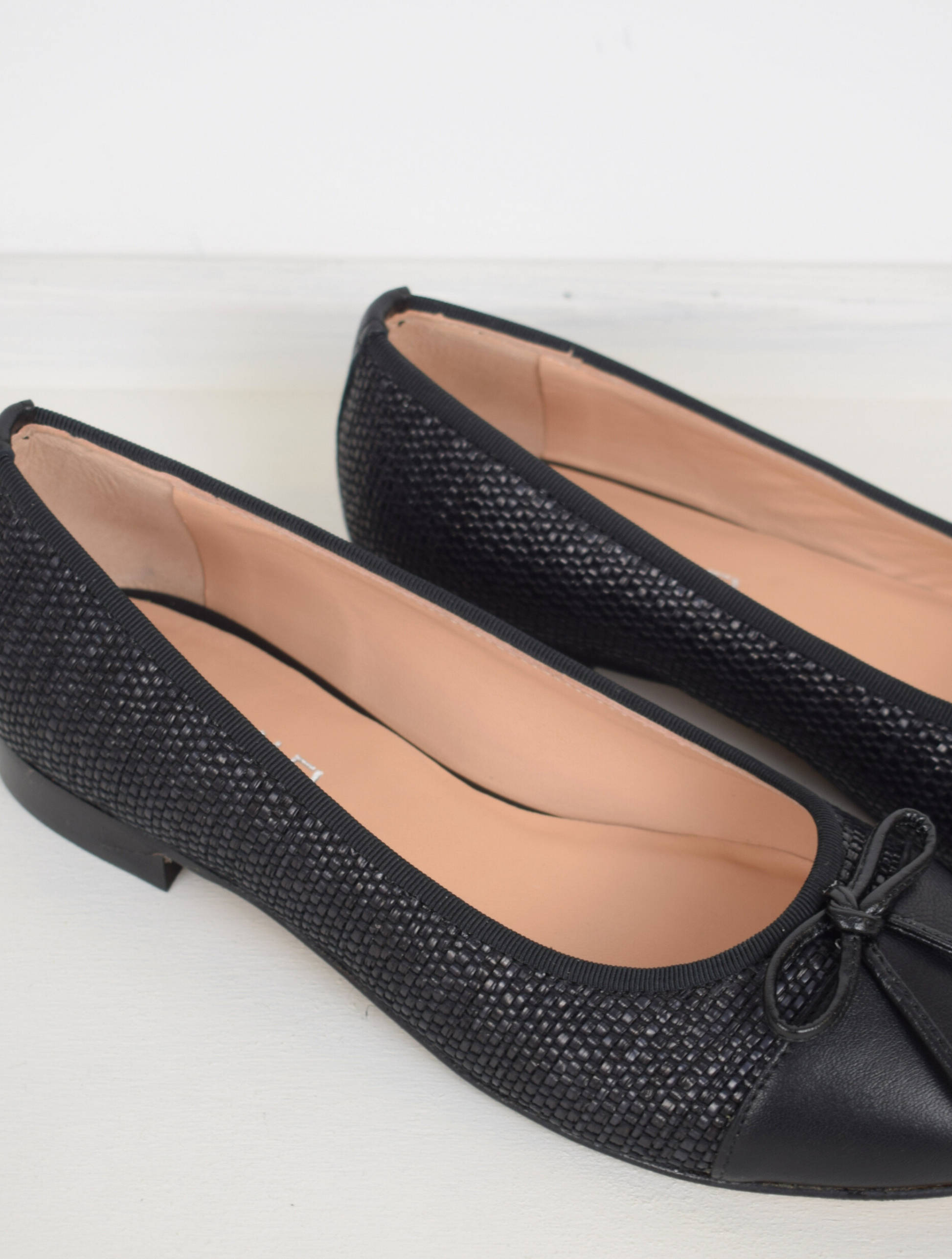 black raffia leather ballet flat