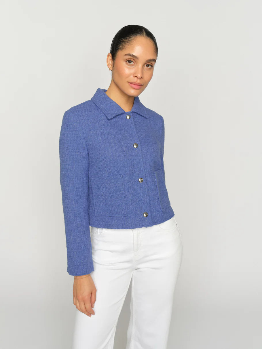 blue jacket with gold buttons and 2 pockets  model