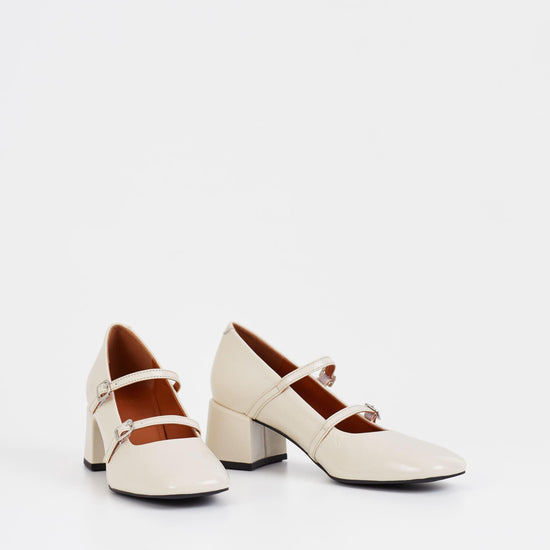 Cream patent mary jane style shoes with block heel and double thin strap