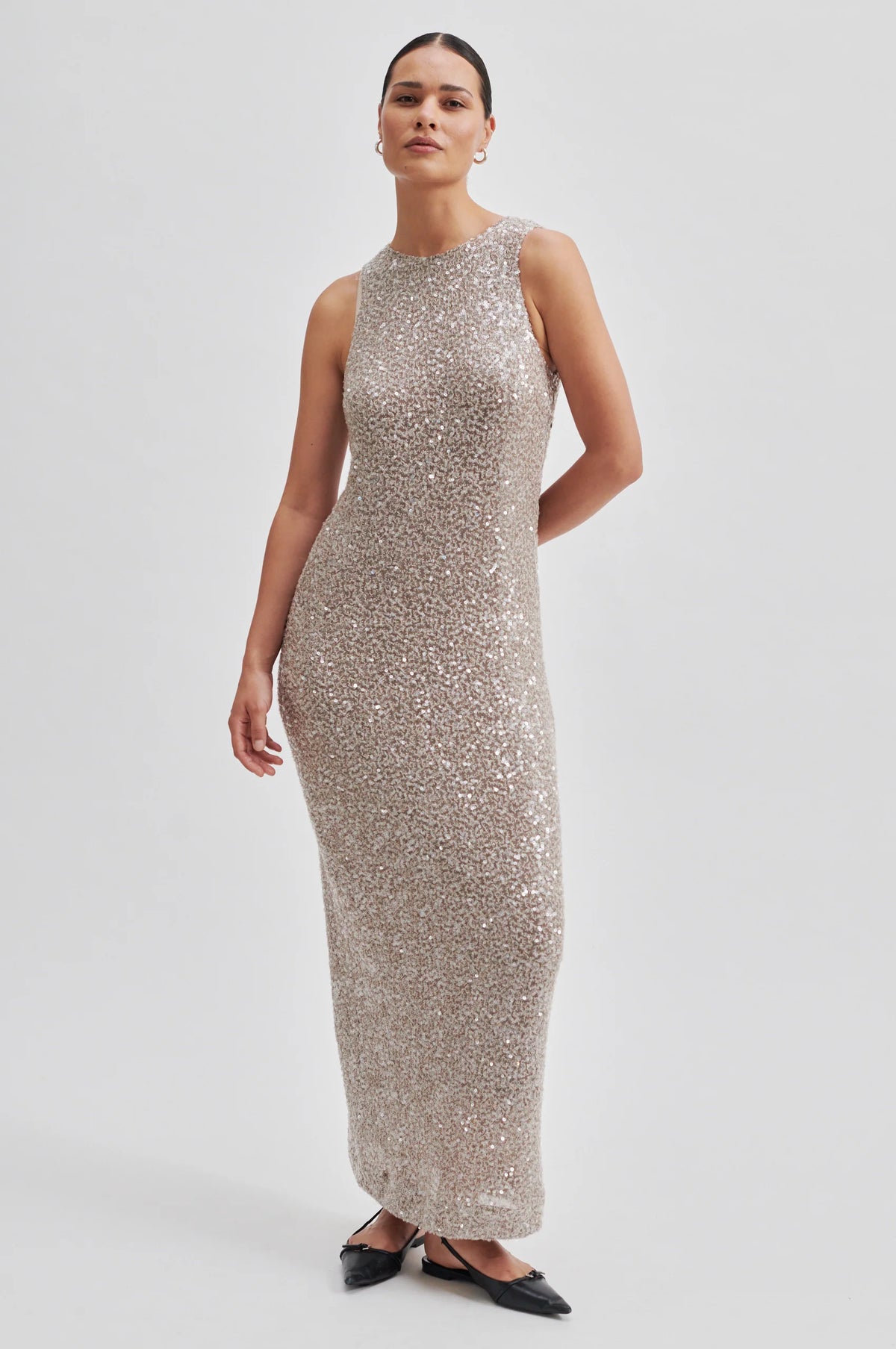 Body con stretchy maxi dress with crew neck and back centre split with overlay sequins all over in taupe