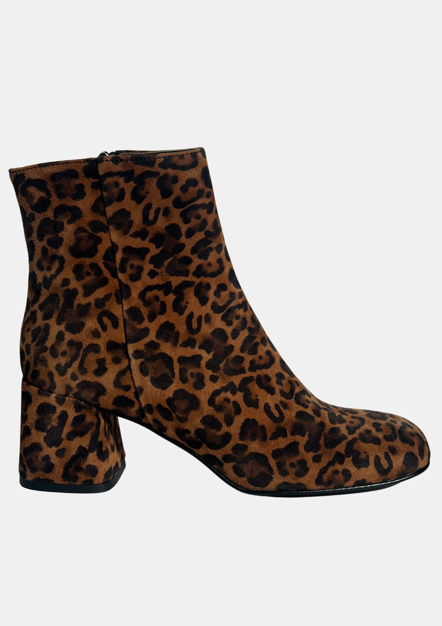 
Leopard boot
