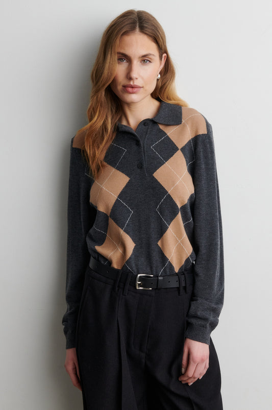 Polo shirt style knit in grey and camel worn with black trousers from Second Female