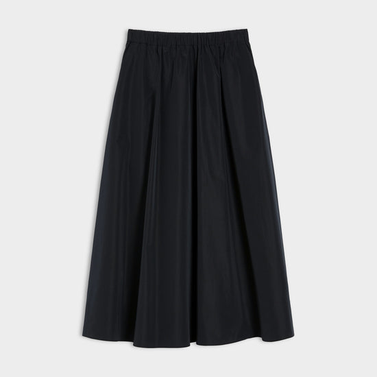 Pull on full skirt in black with side pockets