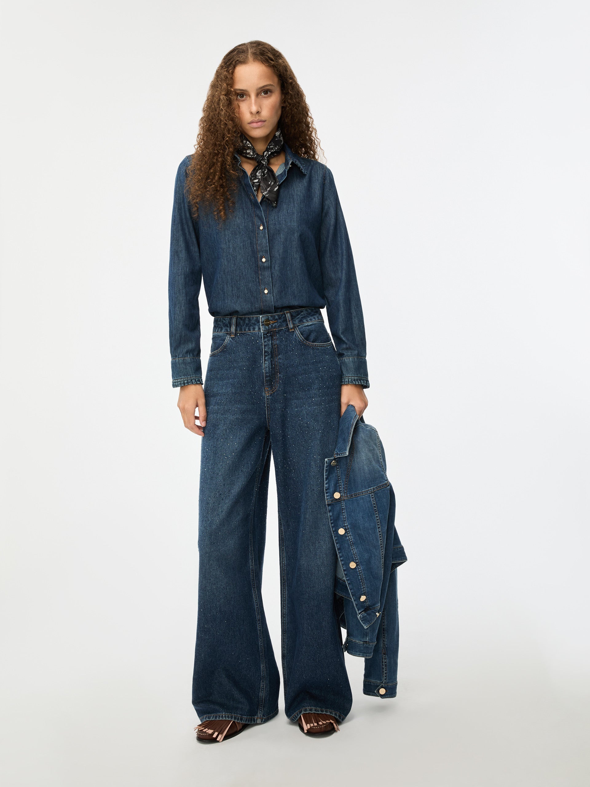 woman wearing denim shirt with wide leg jeans from Iblues