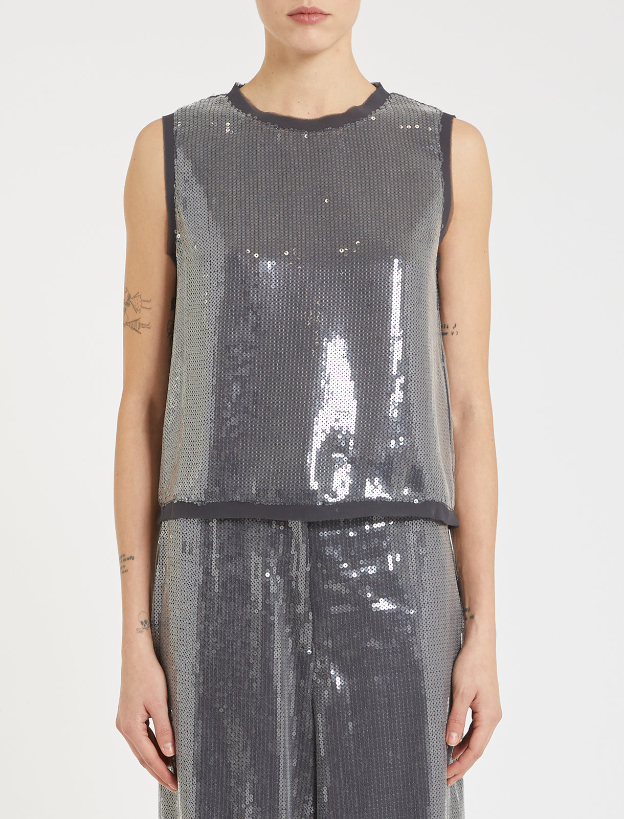round neck grey sequin sleeveless top