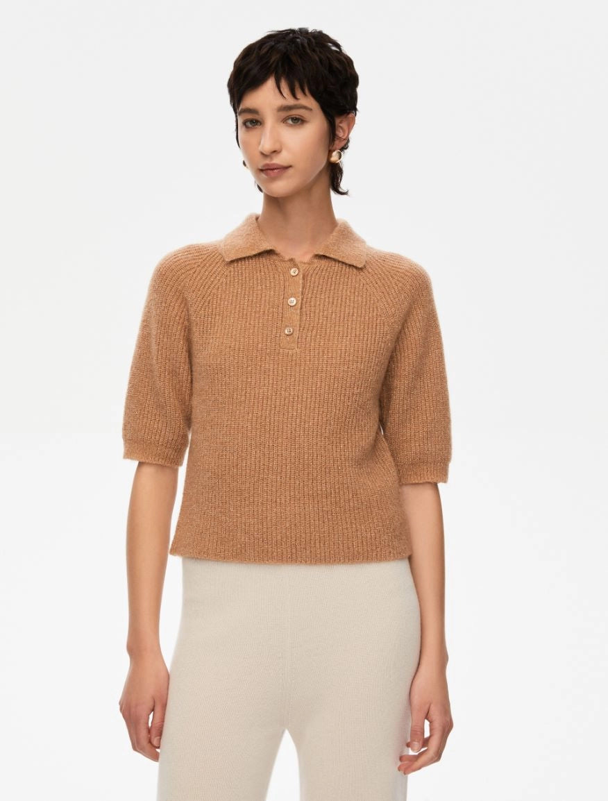 short sleeve knitted polo style shirt with 3 buttons and a slight shimmer from iblues model shot