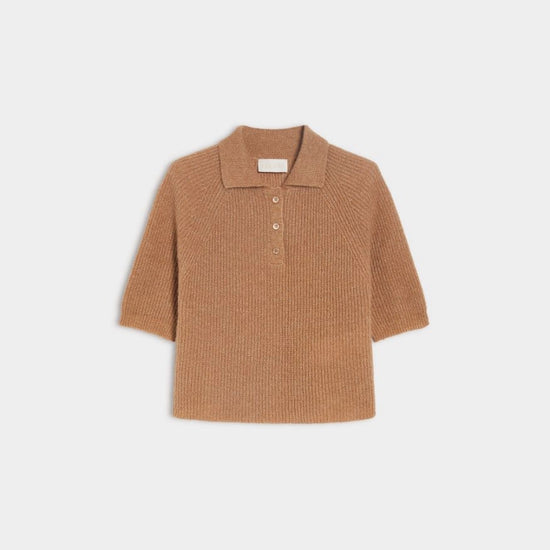 short sleeve knitted polo style shirt with 3 buttons and a slight shimmer from iblues