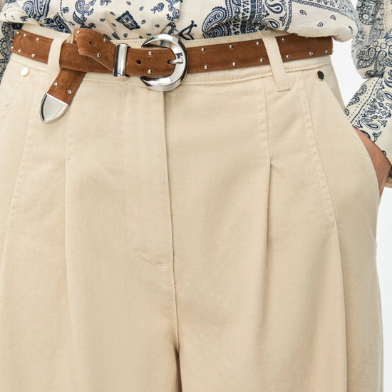 tan leather belt with silver studs and buckle from iblues model shot