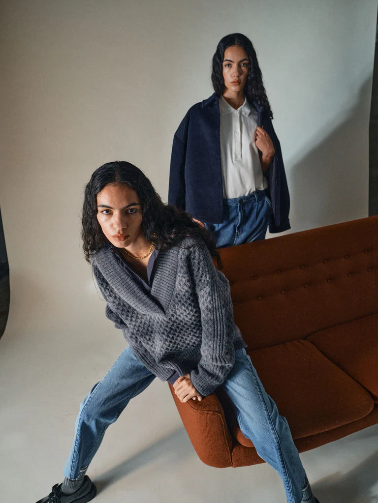 navy blue jack with collar, large buttons and oversized fit from heyanno model shot