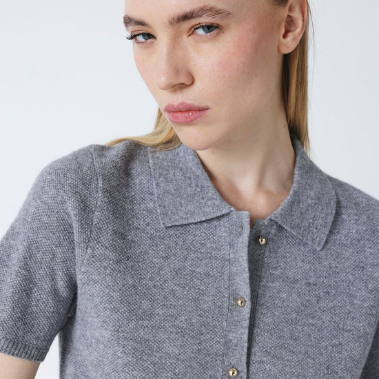 short sleeve grey cashmere knit with collar and rib detailing close up
