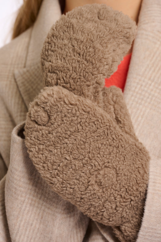 brown fluffy mitten gloves with magnetic closing close up