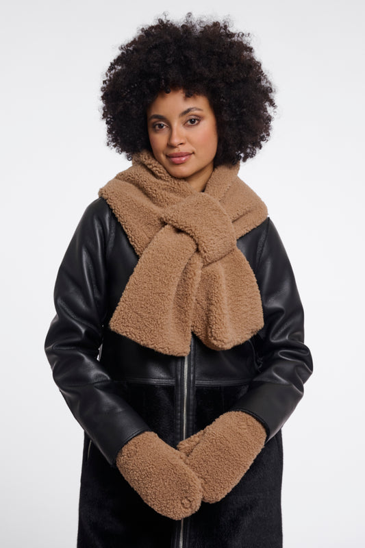 Aleida Teddy Gloves Toast