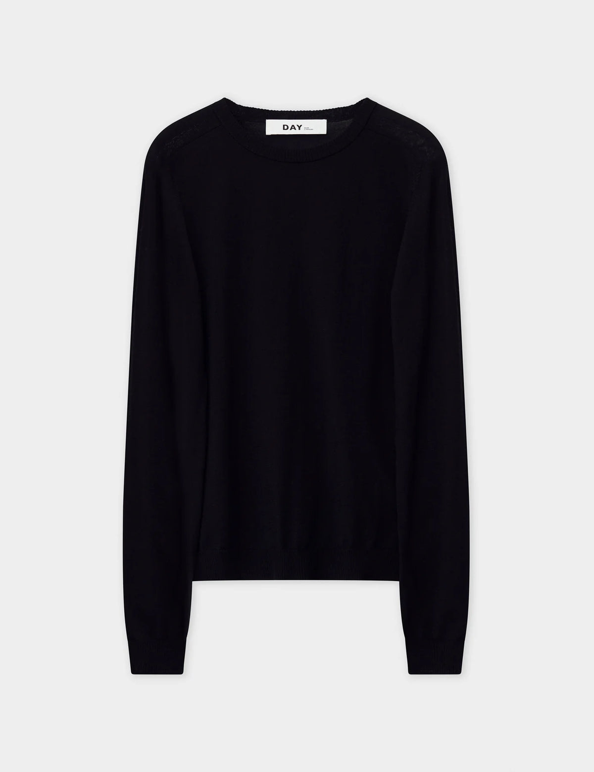 Fine knit black crew neck jumper with long sleeves