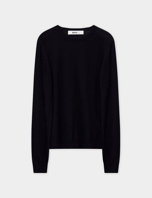 Fine knit black crew neck jumper with long sleeves