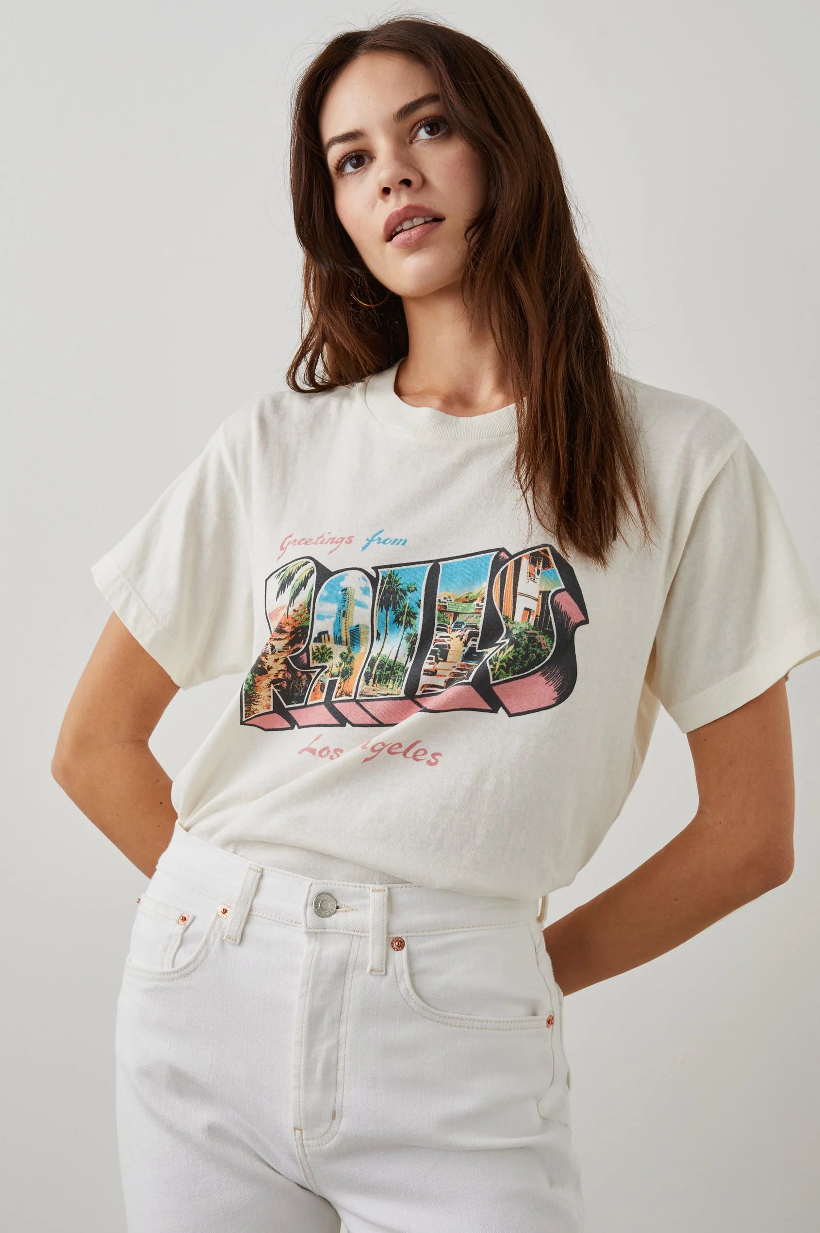 White cotton boyfriend style tee with Los Angeles decal